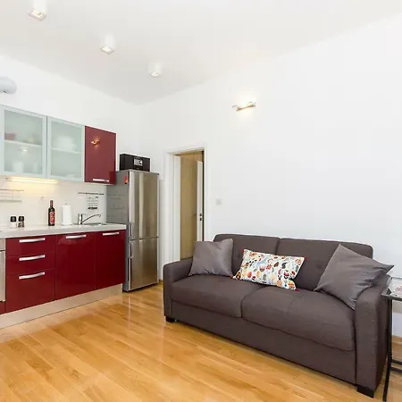 Apartment Mm